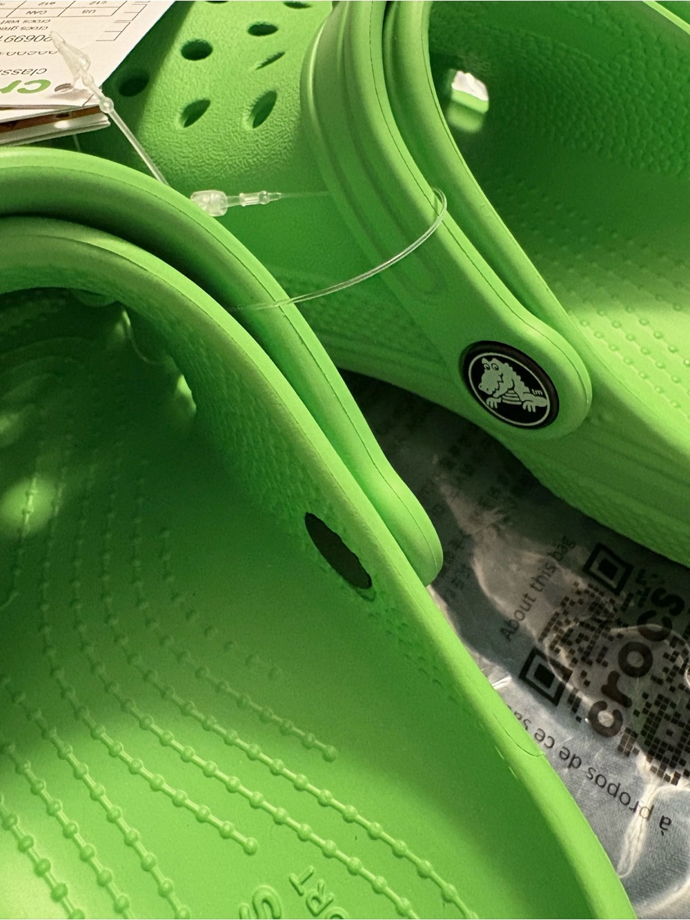 Crocs NWT Toddler Child Bright Green Classic Clog Size 12  🐊 - Picture 4 of 5